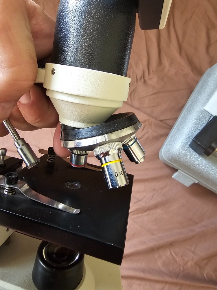 Motic Ecoline Advanced Digital Microscope Nice Lenses, 3.5" LCD Screen, Camera