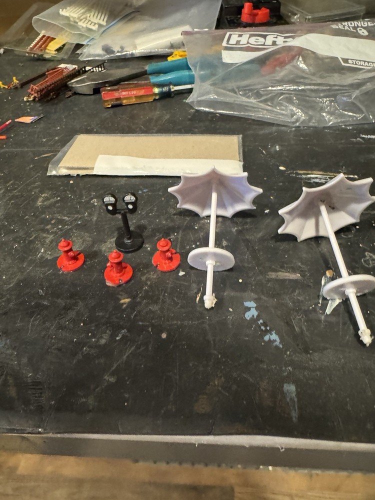 027 Scale Accessories