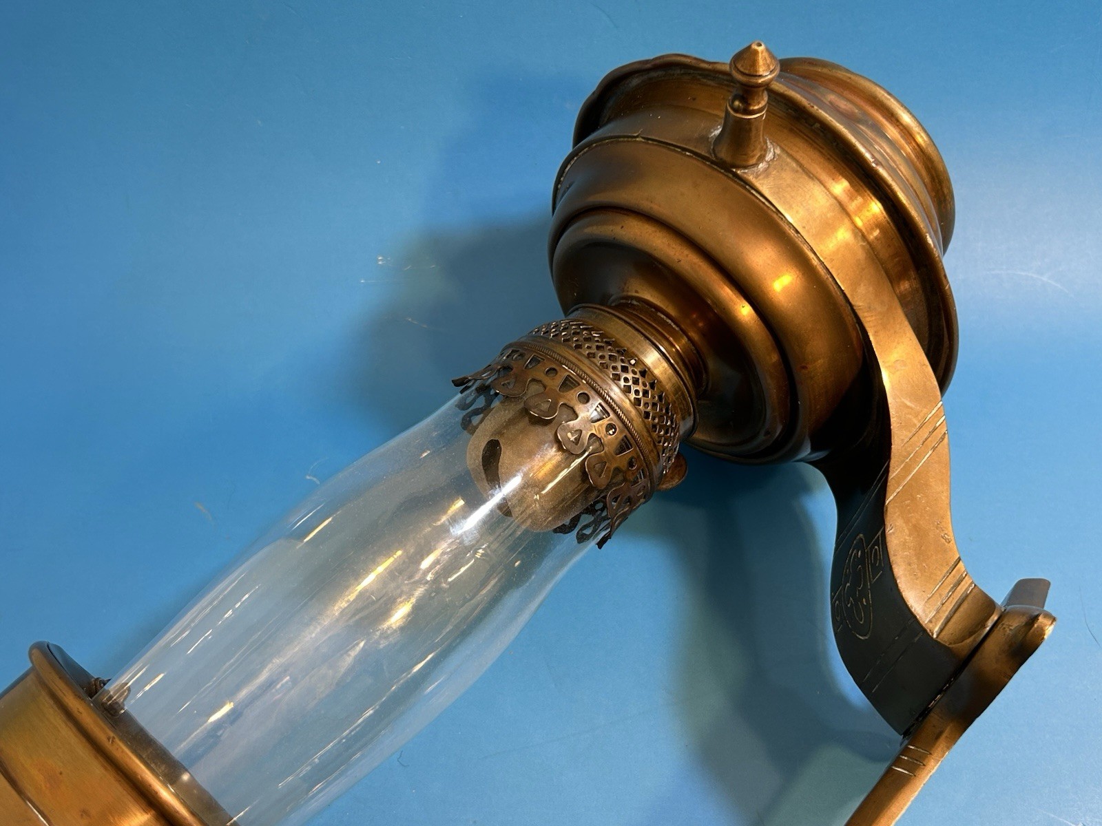 Antique Dayton Manufacturing Chesapeake Ohio Railroad Wall Mount 16” Oil Lamp