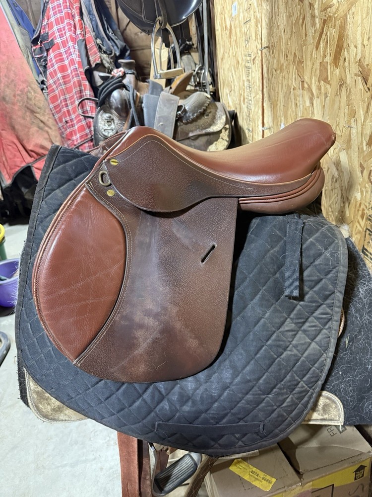 HdR Advantage Jumping Saddle