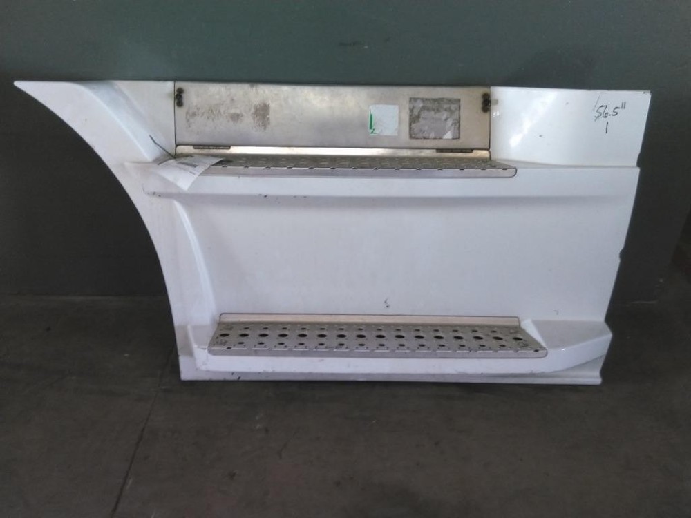 For 2020 FREIGHTLINER CASCADIA 116 SIDE FAIRING Left ,  IL