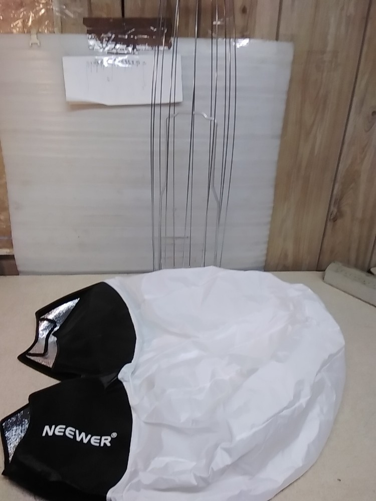 Neewer 26"/ 65CM Latern Softbox Diffuser