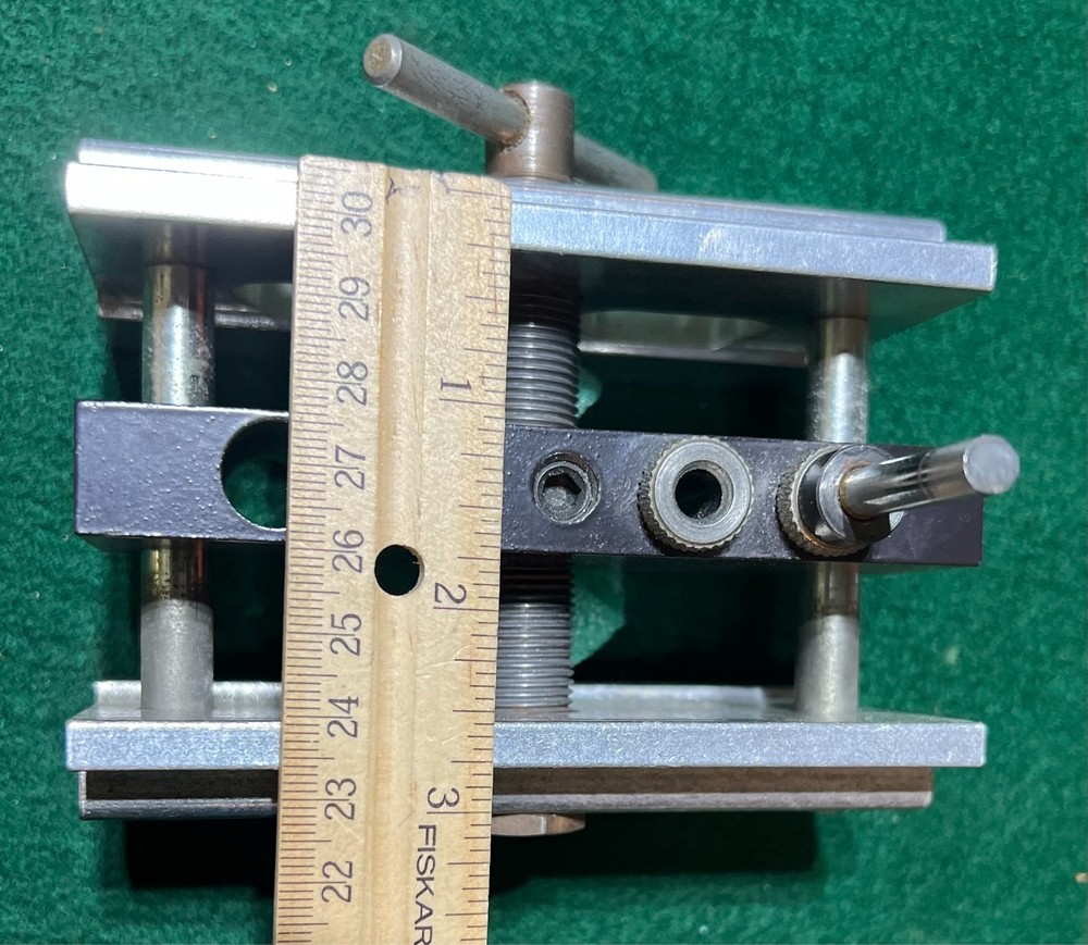 Dowl-It Model 2000 Self-Centering Dowel Drill Guide Doweling Jig + extras