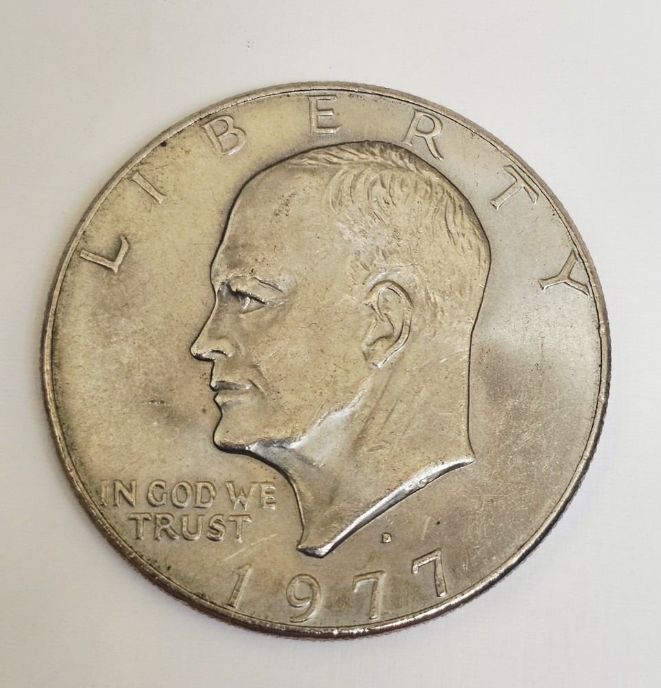 1977 D Eisenhower  Dollar Circulated (B-6)