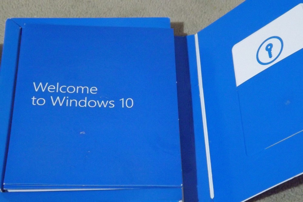 Microsoft Windows 10 Home USB Flash Drive