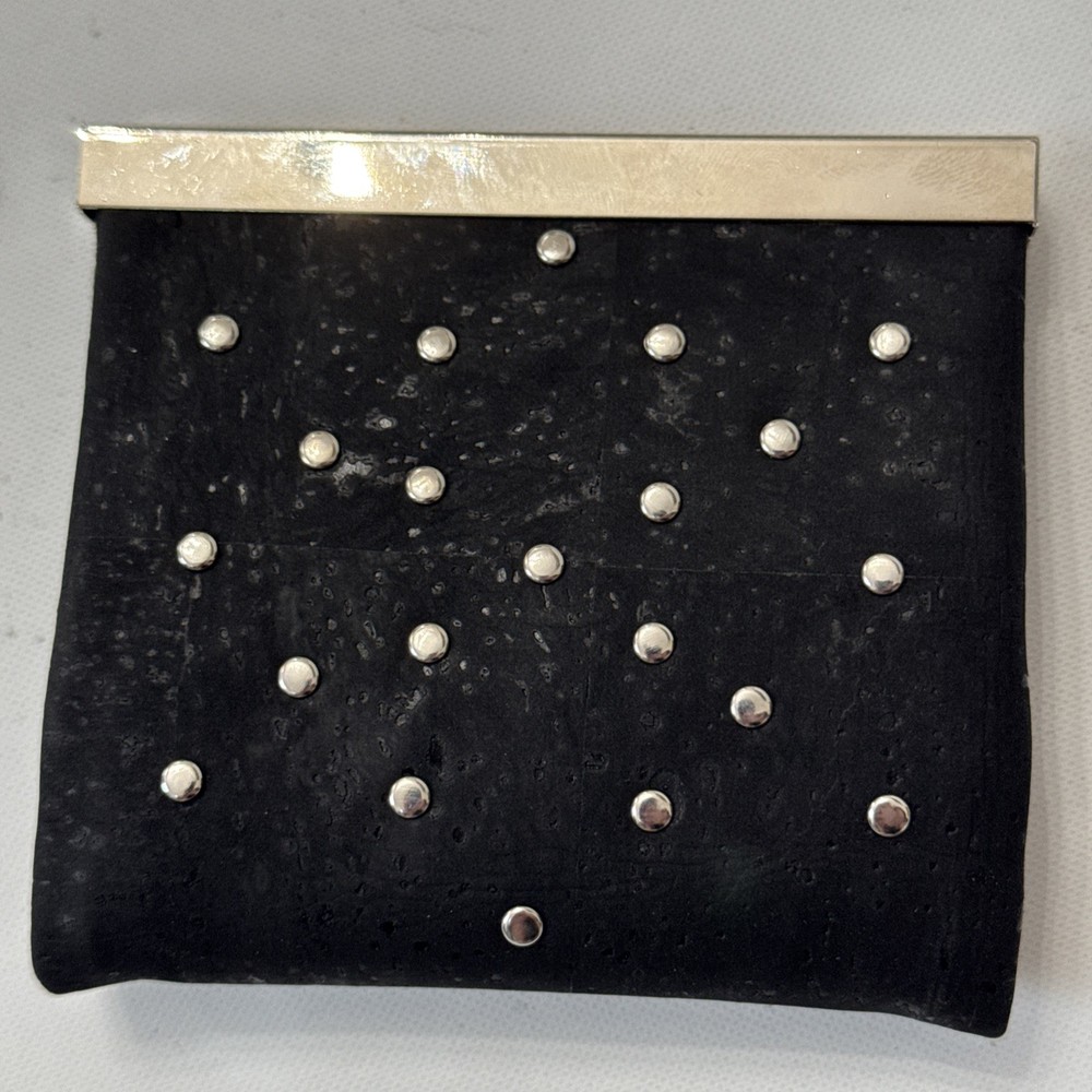 JML Handmade Kiss Wallet, 4" x 4" x 1 When Closed