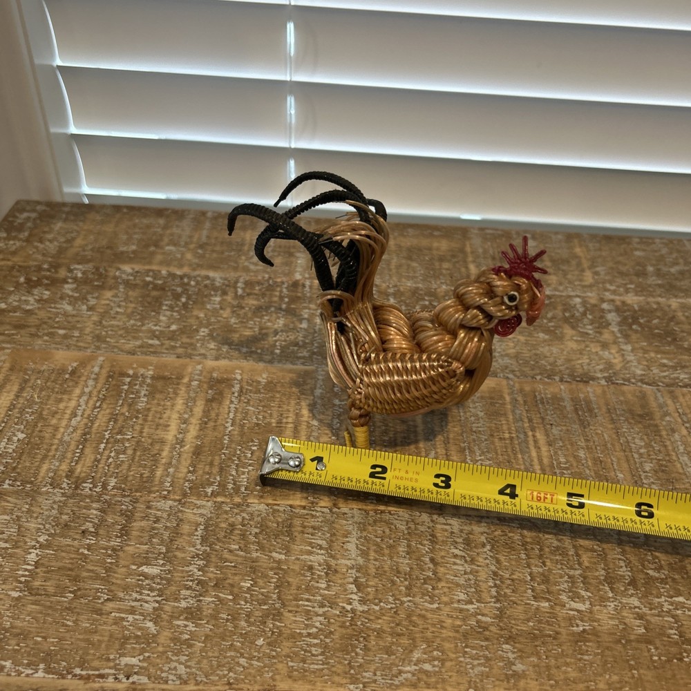 Wire Rooster Decor Realistic And Unique