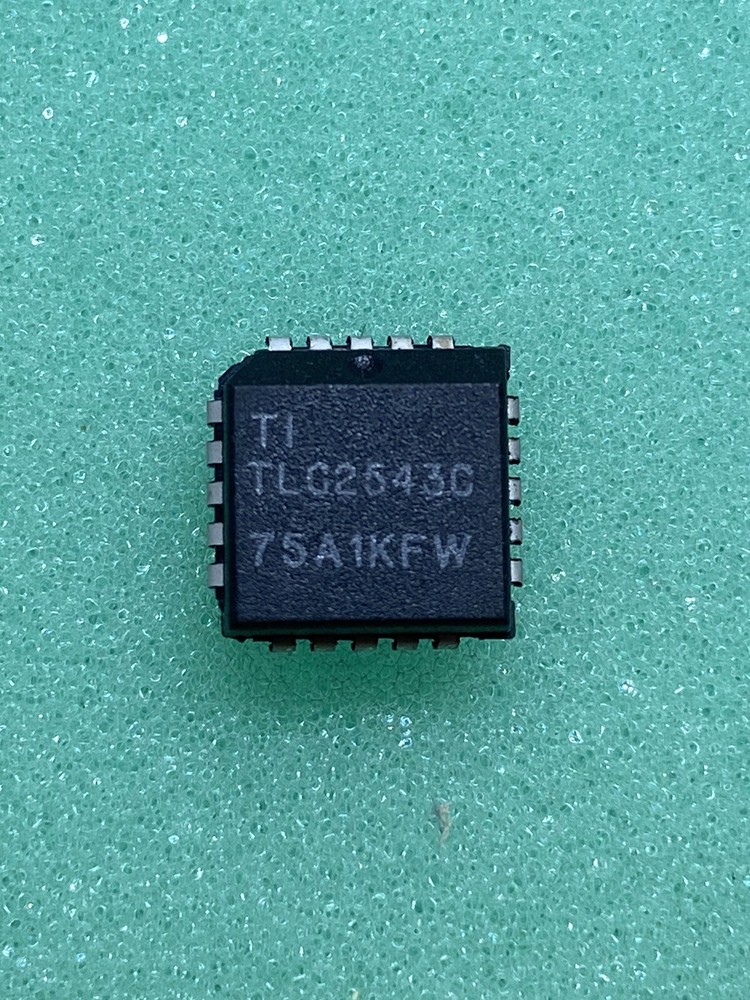 NEW TLC2543C Texas Instruments NOS