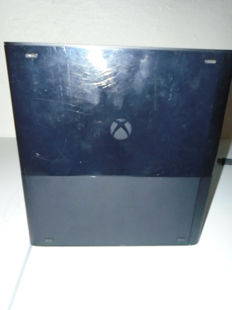 Microsoft Xbox 360 1538 Bundle Kinect, Controller, Headset & 5 Games Read Descr.