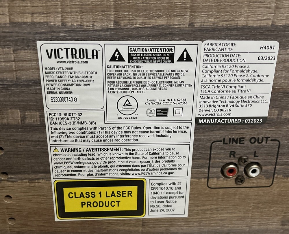 Victrola Quincy 6-1 Nostalgic Bluetooth Record Player - READ DESCRIPTION