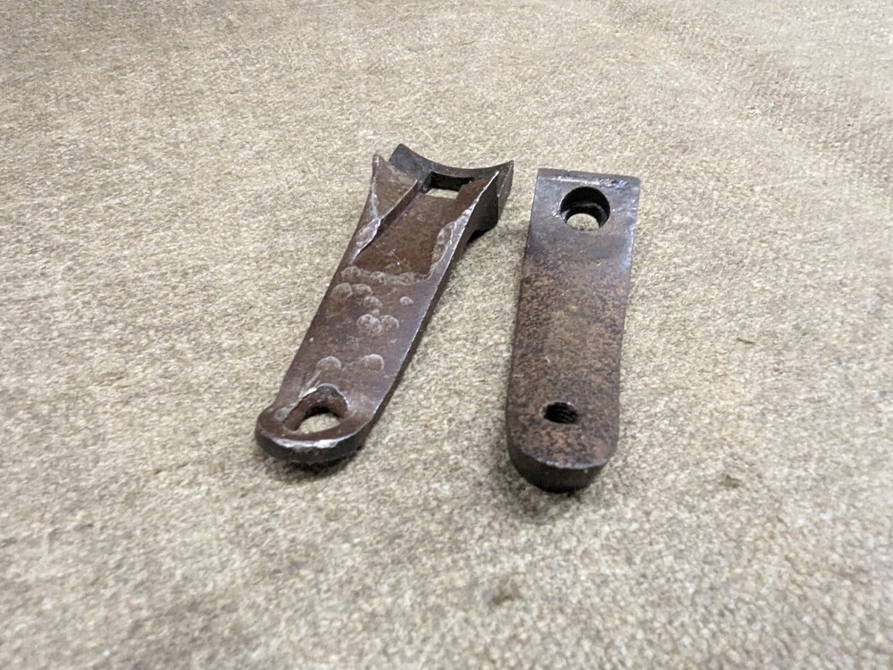 Japanese Arisaka upper and lower receiver extensions, tangs