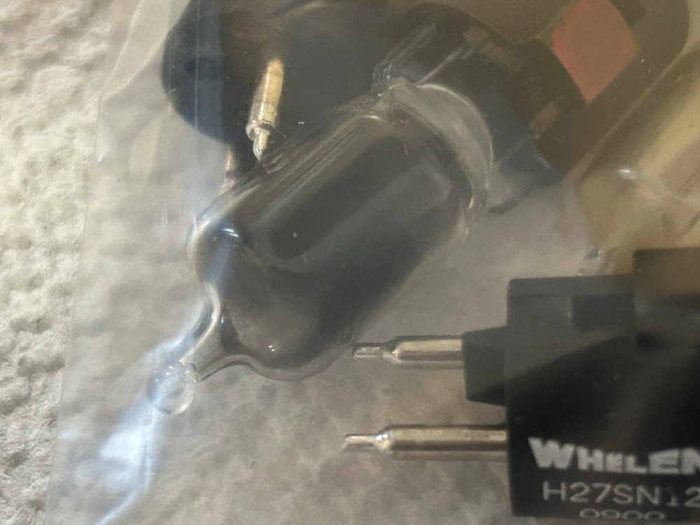 Whelen Halogen Bulbs, 6