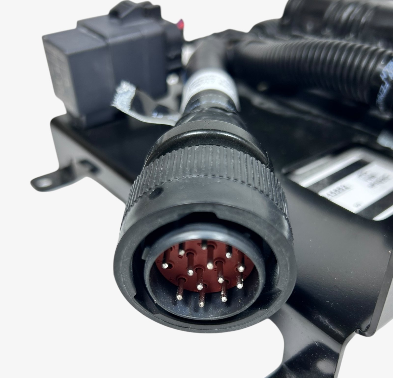 Mercury 8M0147790, Thrust Vector Module TVM Harness Bracket Assembly Kit