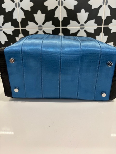 NEW HARVEYS Seatbelt Marilyn Satchel, Disney Best Friends Crossbody Handbag