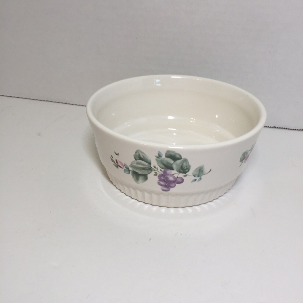 Round Baker Pfaltzgraff Grapevine 6.5" Dish Bowl