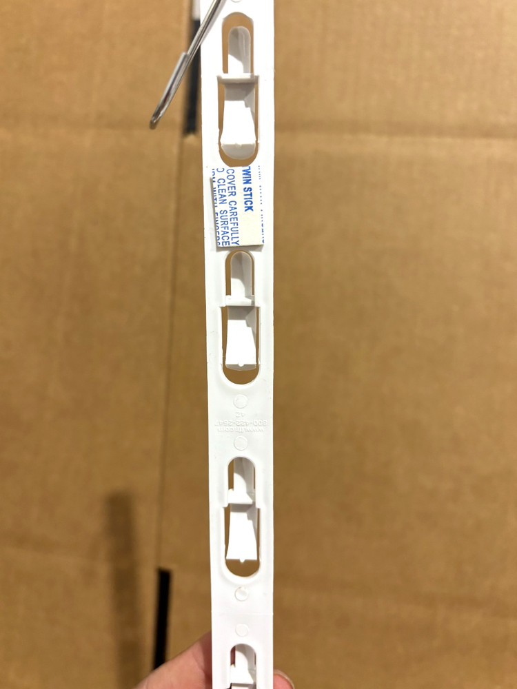 Vendor Display Plastic Strips White 20pk (8 Hooks each)