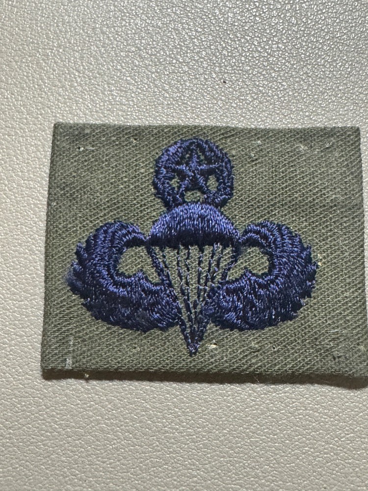 🇺🇸 USAF Master Parachutist Patch – Blue Thread on OD Green Cloth