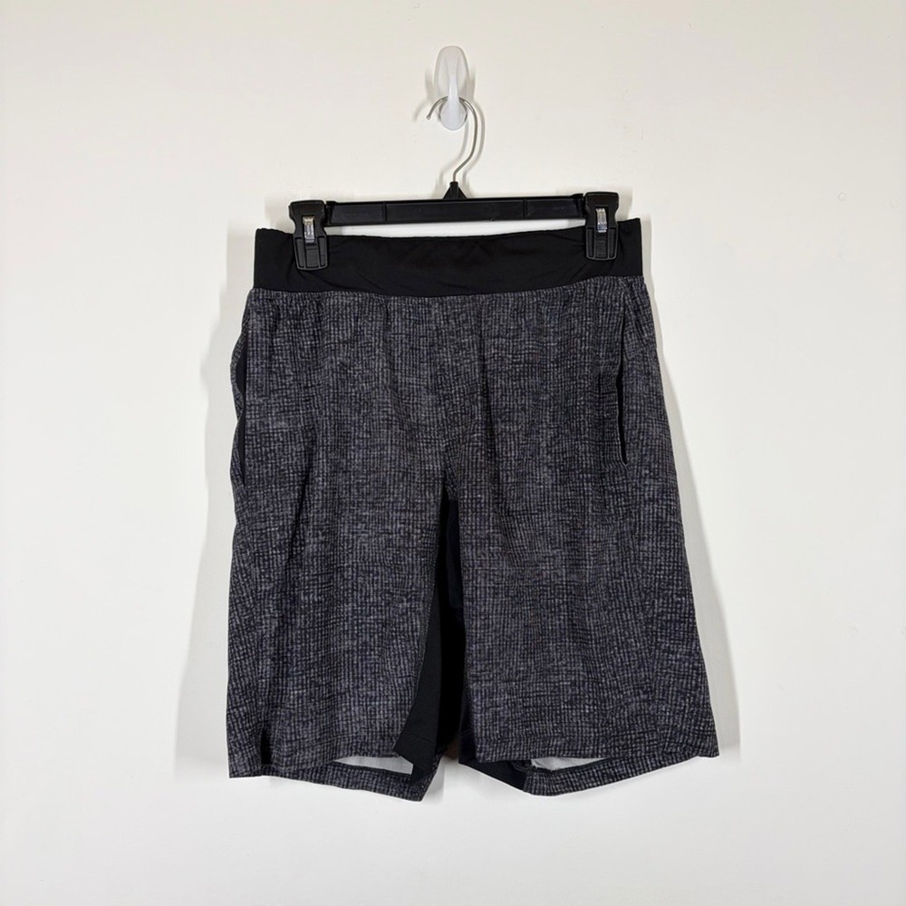 Lululemon T.H.E. Short Linerless 11" Size Small