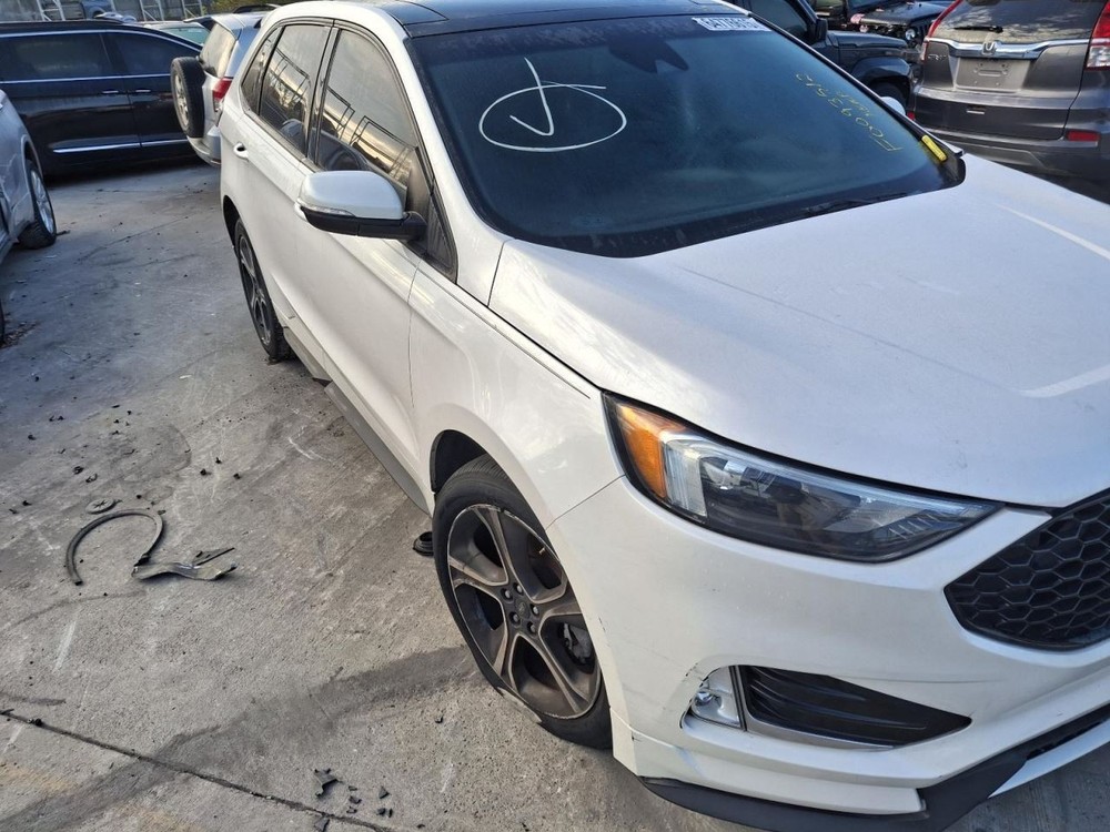 2019 Ford Edge Used 8.0 Center Dash Screen OEM, Reprogramming Required