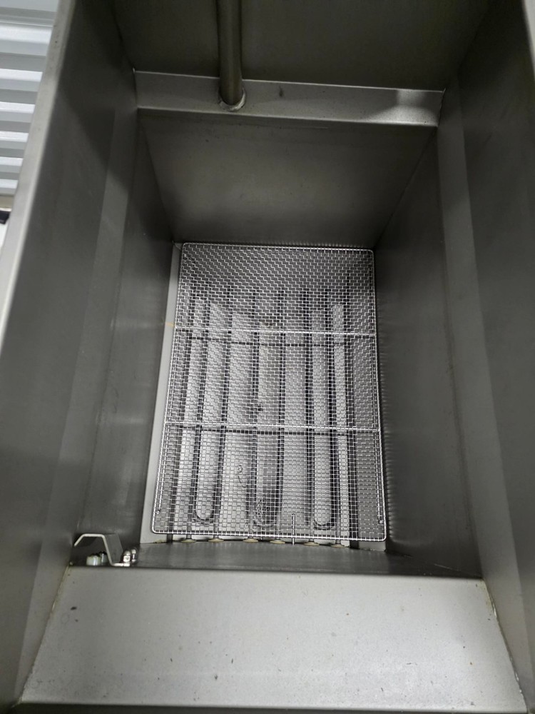 Pitco SRTE Stainless Steel Electric Frialator w/ Digital Controller