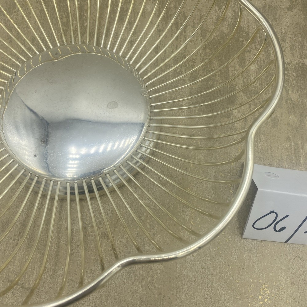 Silver Plate Round Fruit, Bread, Vegetable Bowl Basket, 9.5” Diameter