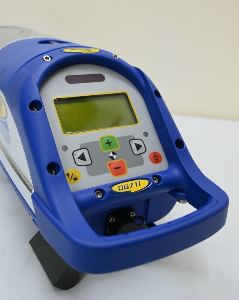 Spectra Trimble DG711 Precision Pipe Laser Kit DG711