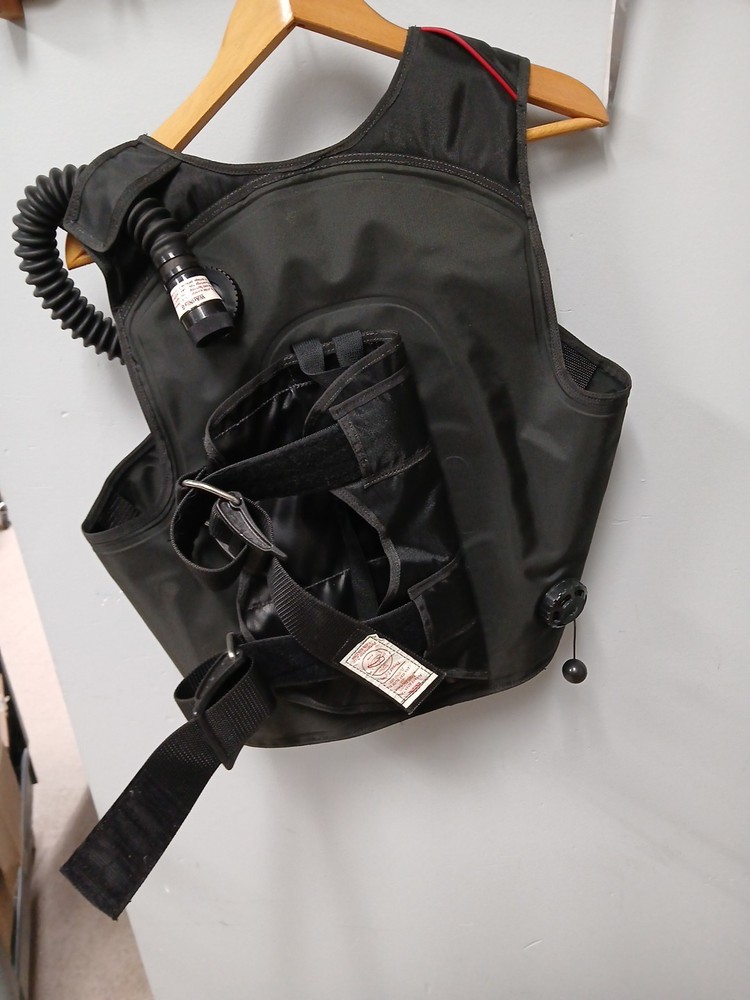 Solace Scuba Diving dive Vest BCD Buoyancy compensator size medium
