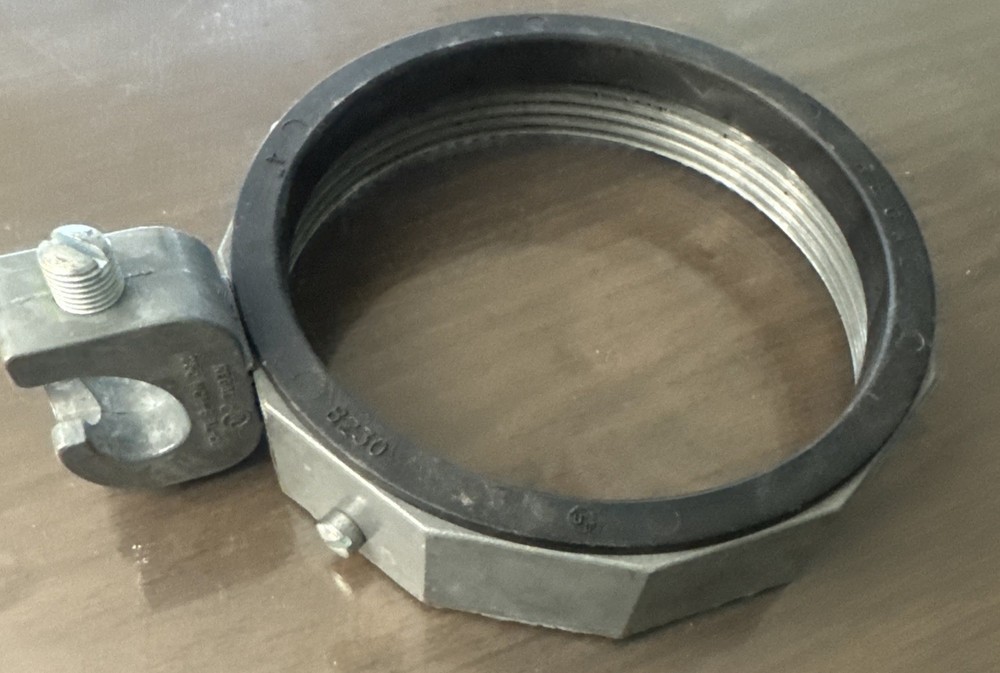 Regal 8230 4" Grounding Bushing