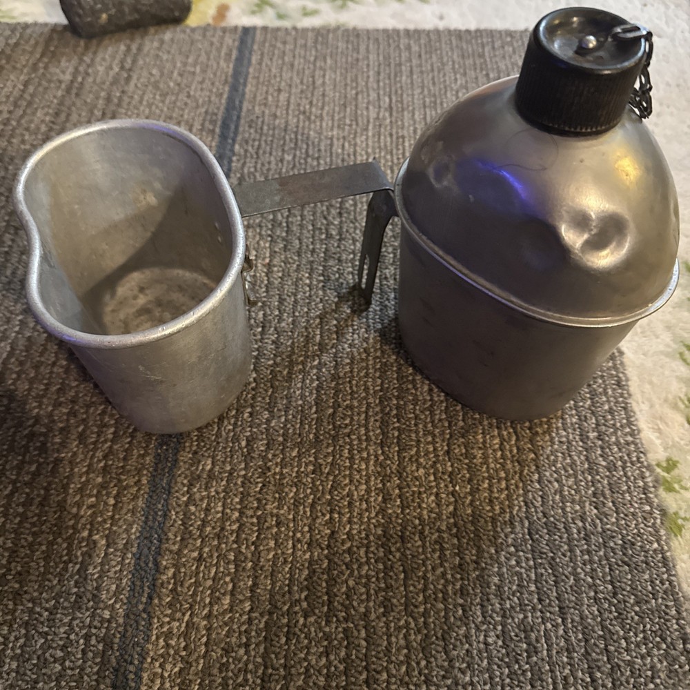 ORIGINAL WWII US ARMY & MARINE M1945 CANTEEN. CUP-1945, TACU CO