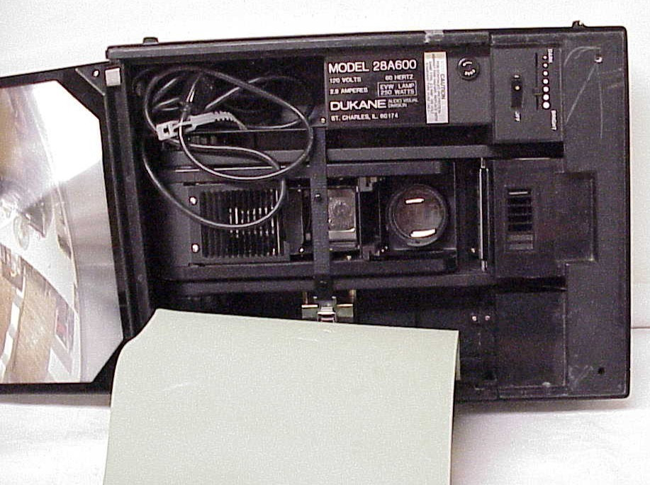 DUKANE AUDIO VISUAL DIVISION PORTABLE OVERHEAD PROJECTOR MODEL 28A600 BLACK