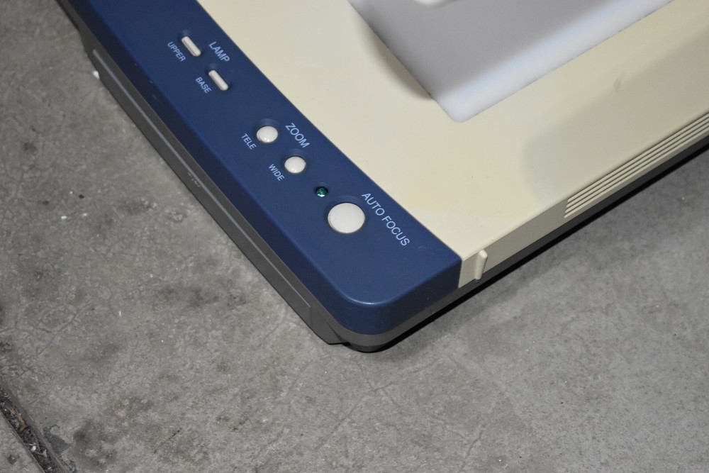 Elmo EV-4400AF Visual Presenter Zoom Overhead Document Camera Working