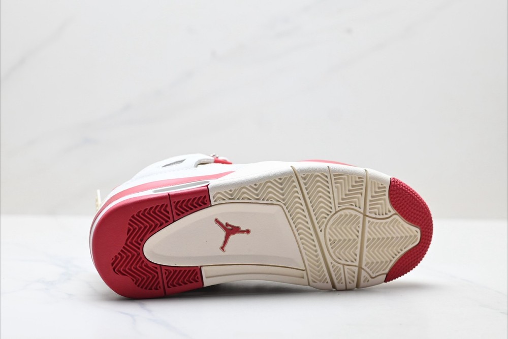 HV0823-108 AJ4 Retro Valentines Day