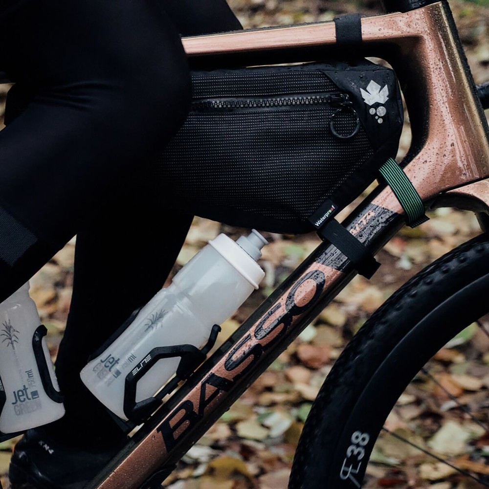 Elite Ambo Side-Entry Bottle Cage Black, Reversible