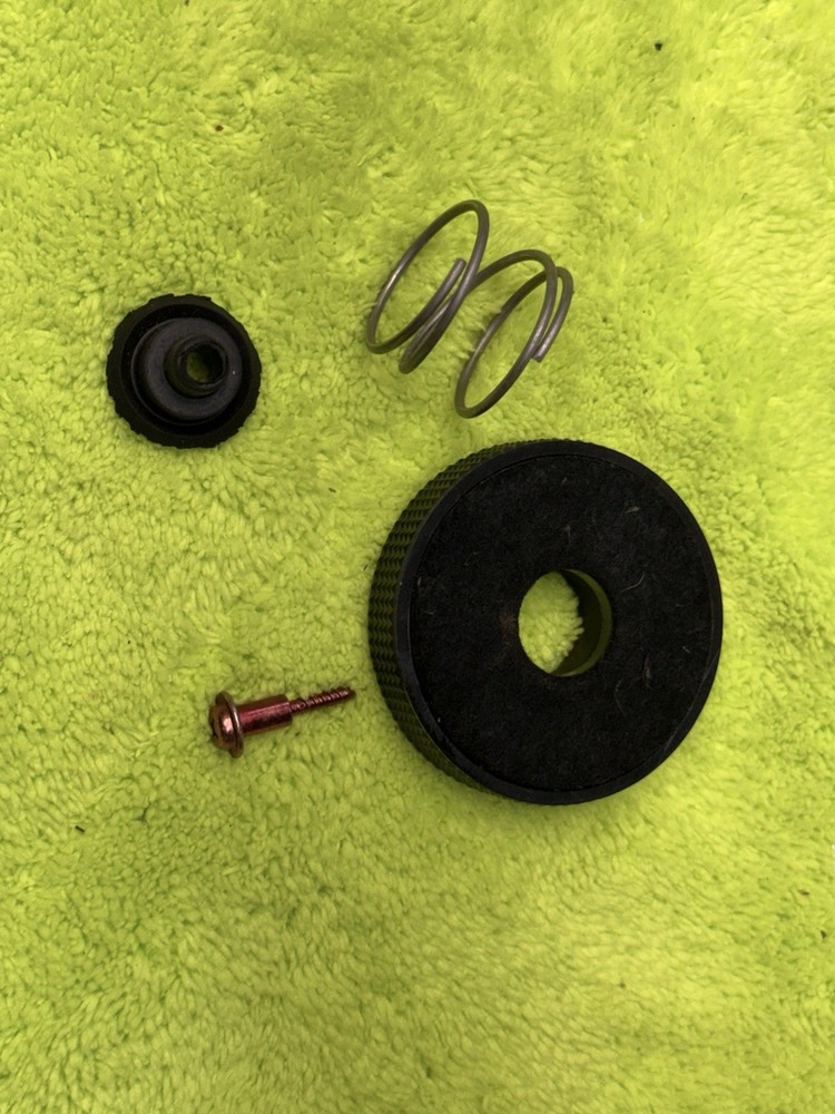 ORIGINAL Technics SL-D33 Turntable RUBBER STABILIZER FOOT LEG RUBBER NEED GLUED