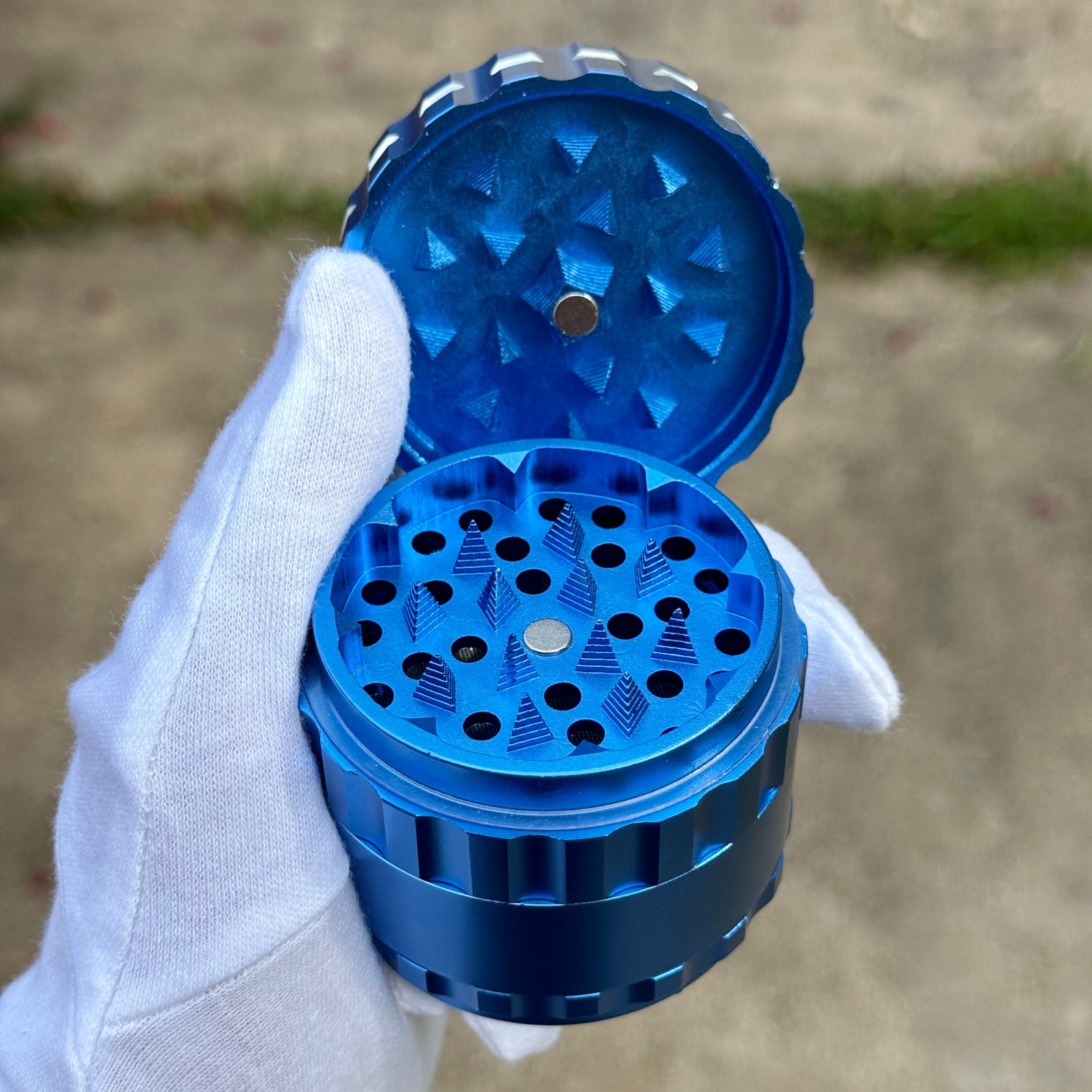 2.5 inch Ashtray Herb Grinder Spice Crusher (blue)