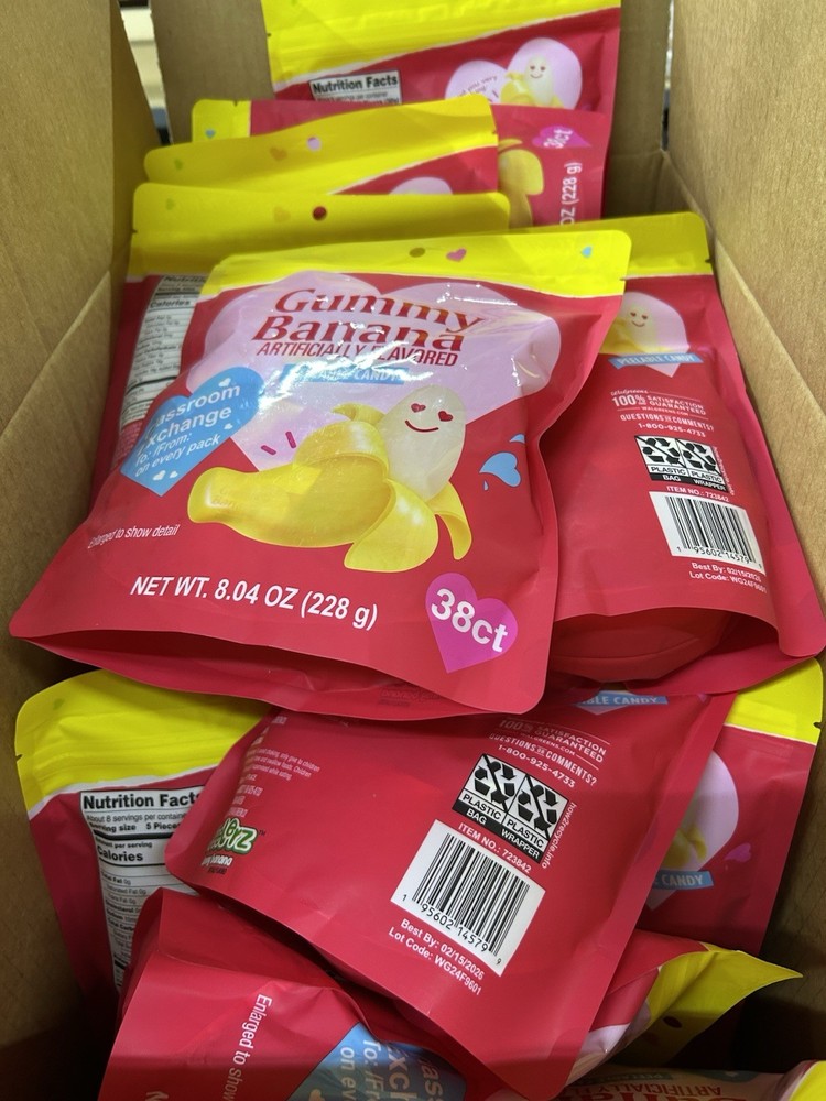 BULK - (28) 8oz Peelable Banana Candy!