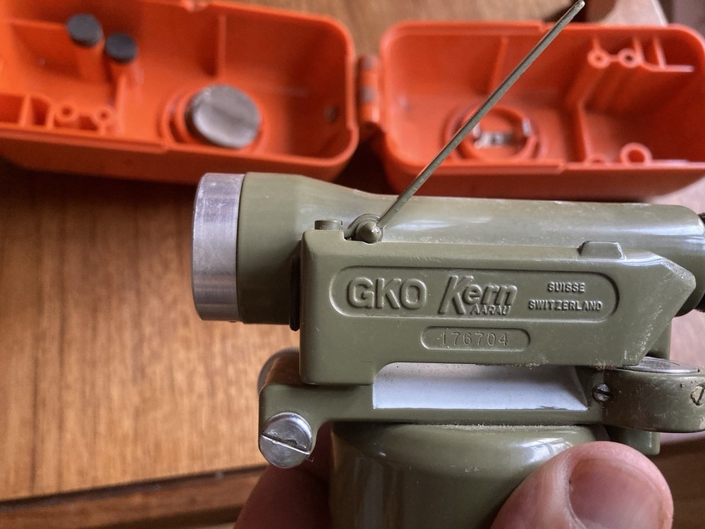 Kern levelling instrument