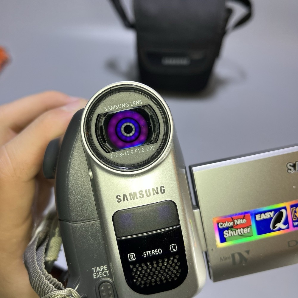 Samsung VP-D361W PAL Mini DV Camcorder Digital Video Camera - Case