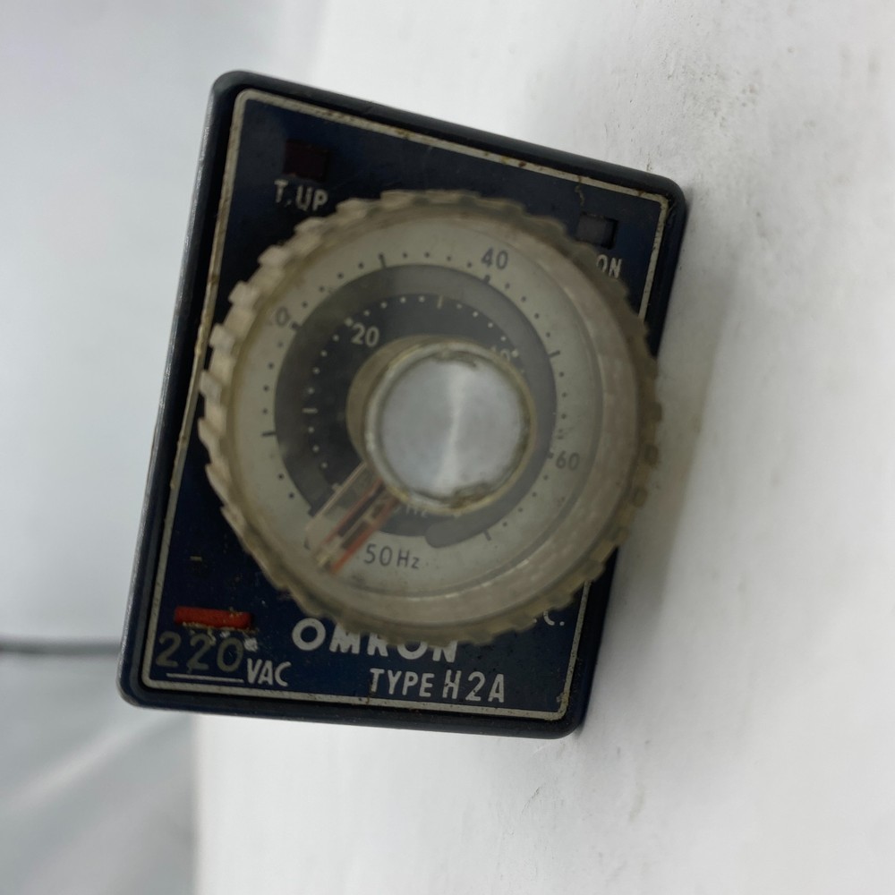 Omron H2A Motor Driven Timer 2A 220VAC 50-60Hz Resistive Load