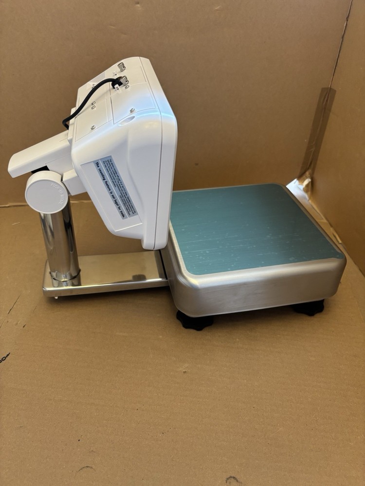 A&D WEIGHING HV-15KC High Resolution Platform Scale 6/15/30lb w/small Platform