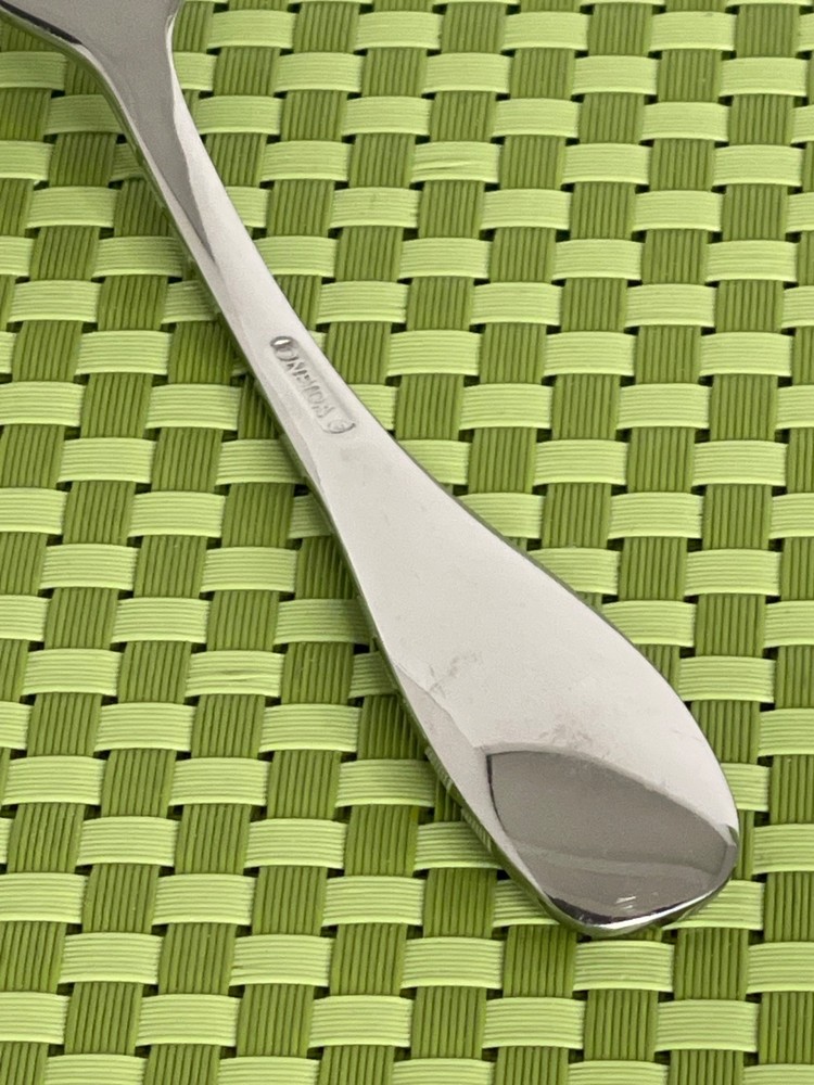 Oneida VOSS Stainless Salad Fork Glossy Concave Wide Tip Flatware - 7 1/8"