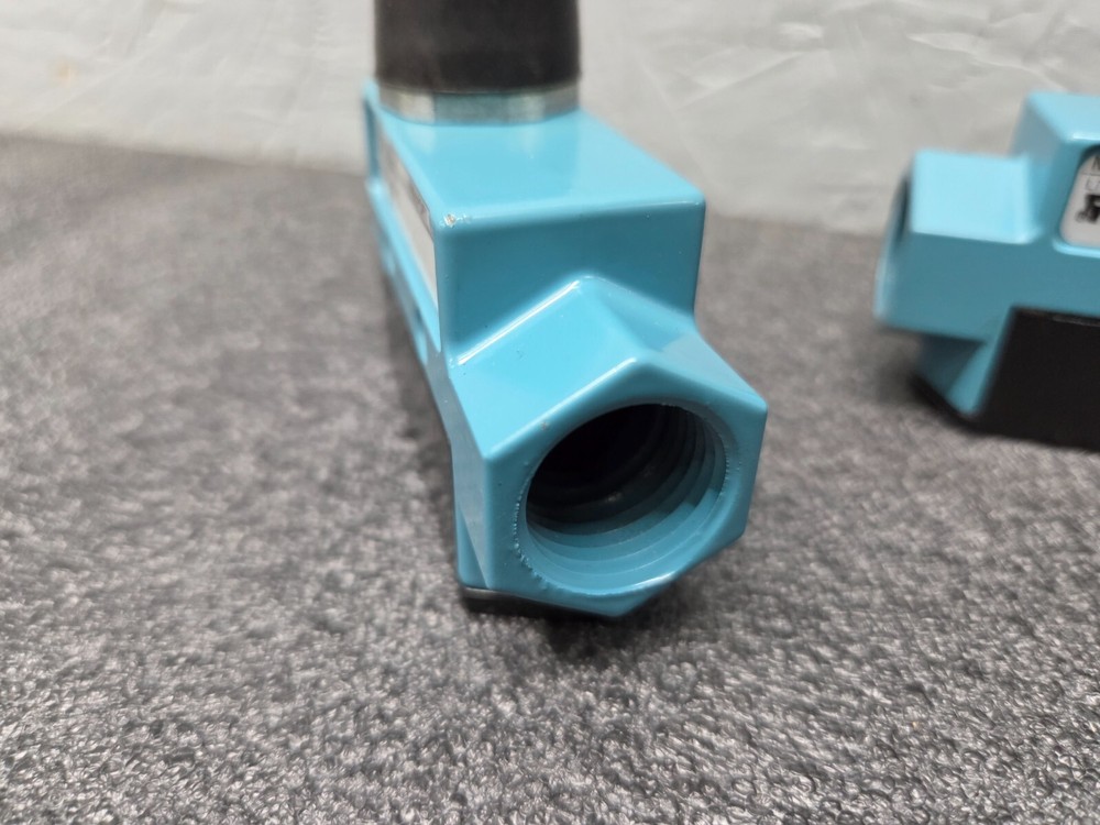 Lot of 2 - Micro Switch BZE6-2RN194 Limit Switch