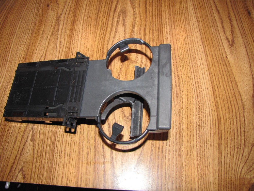 SUBARU FORESTER CUP HOLDER 98-02 OEM.
