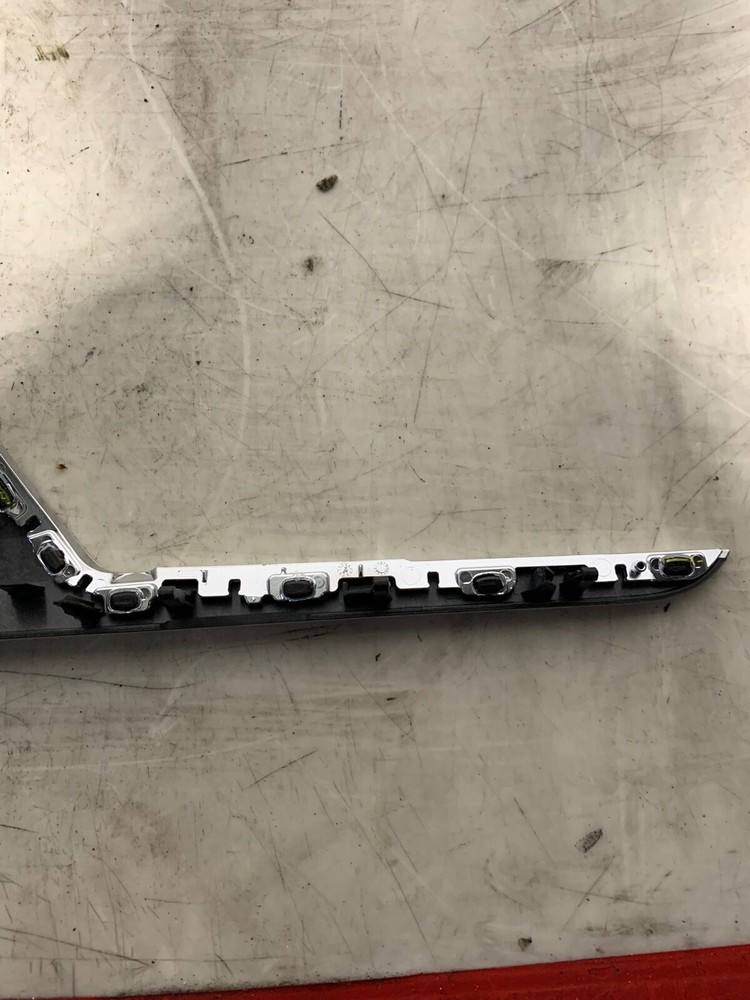AUDI Q5 DOOR PANEL TRIM 80A867410 C506