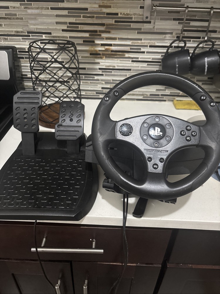 PS4 Steering Wheel and Pedals Set