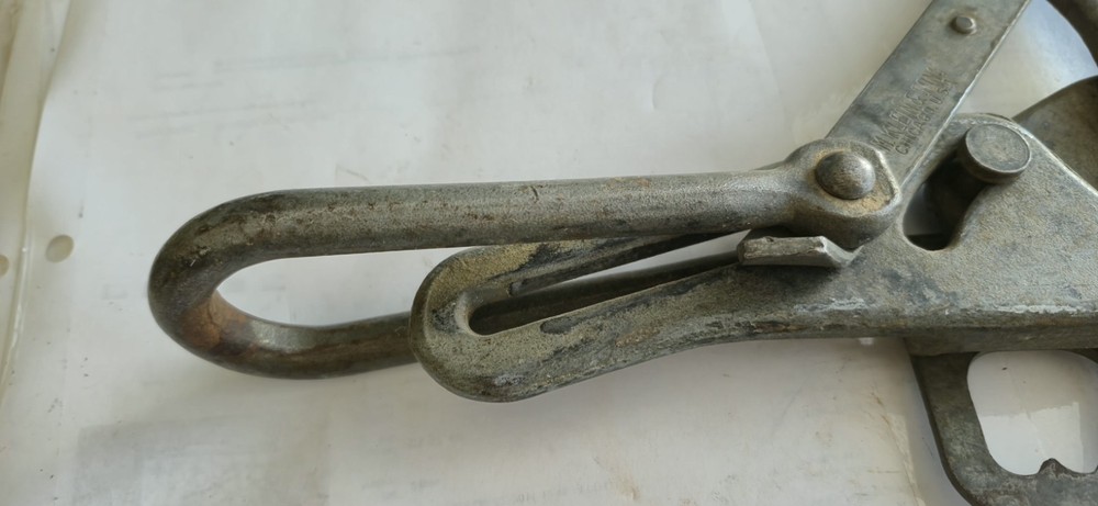 Klein 1613-40BH Chicago Grip Latch 4500lbs Cable Puller.