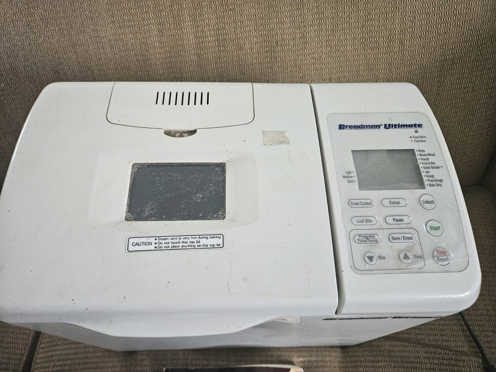 Breadman Ultimate TR2200C Automatic Programmable Bread Machine 2lb Loaf - Works