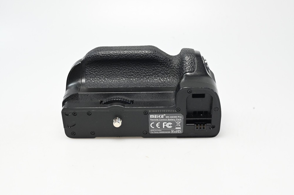 MISC Battery Grip for Sony A6000,A6300 #G791