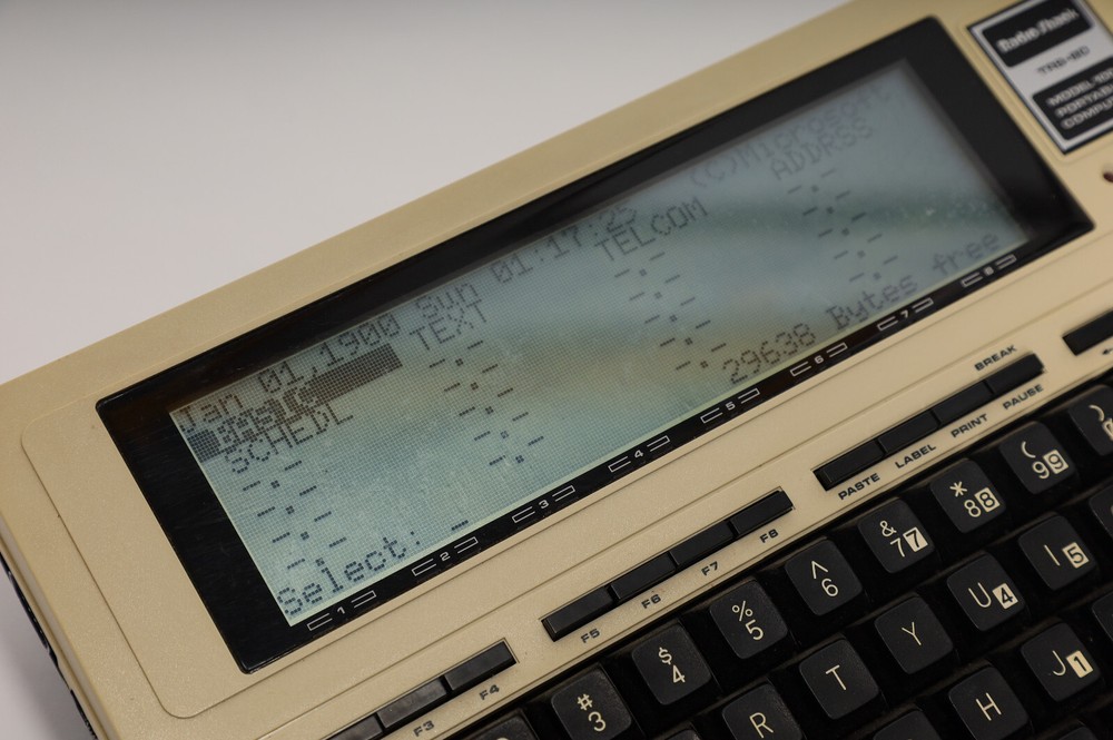 Radio Shack TRS-80 Model 100 Portable Computer - Working!