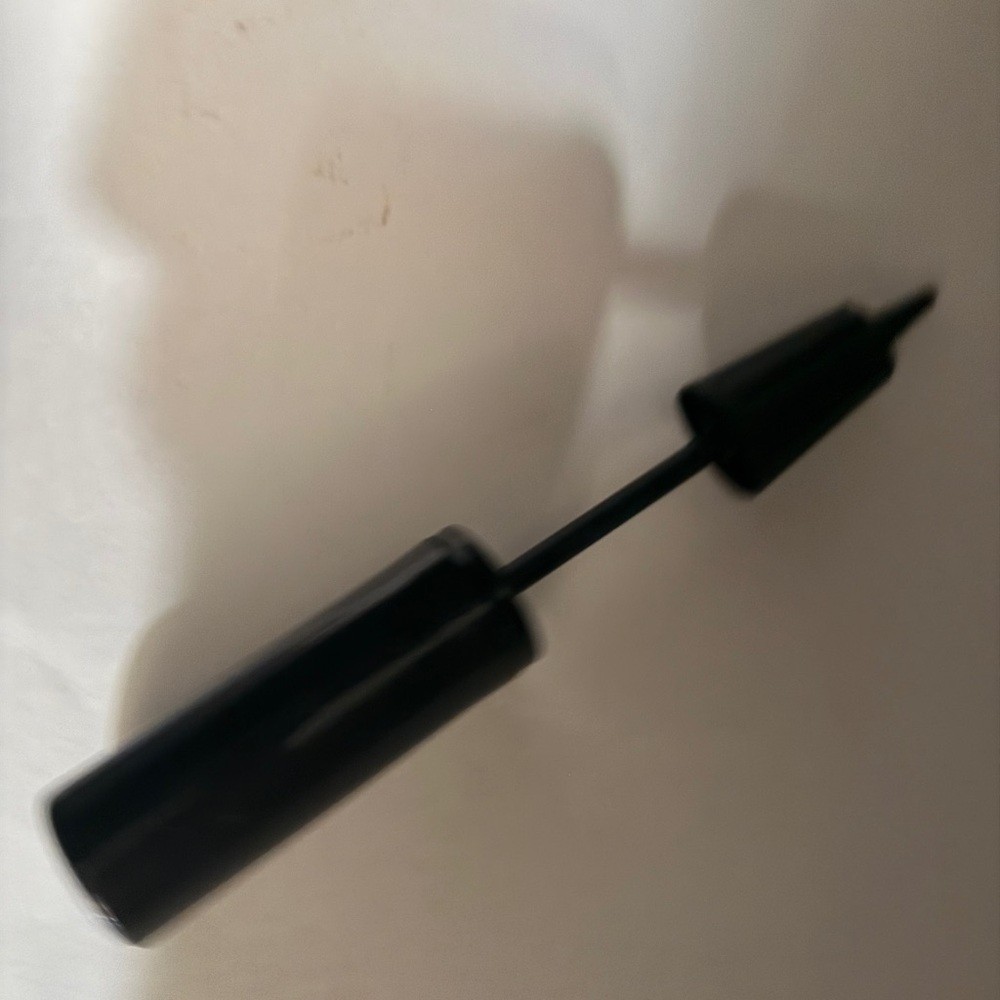 Black hand air pump